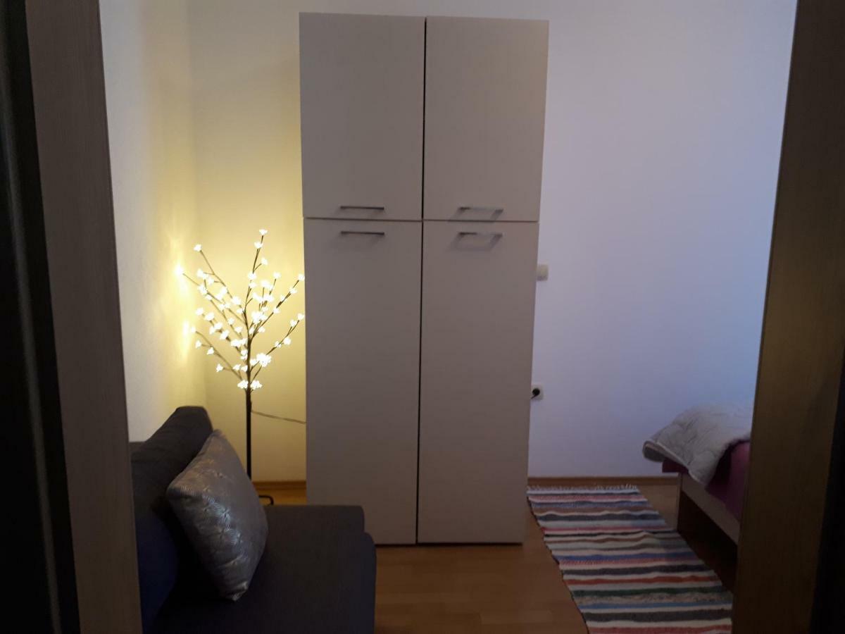Apartmani Korina Starigrad Paklenica Exterior foto
