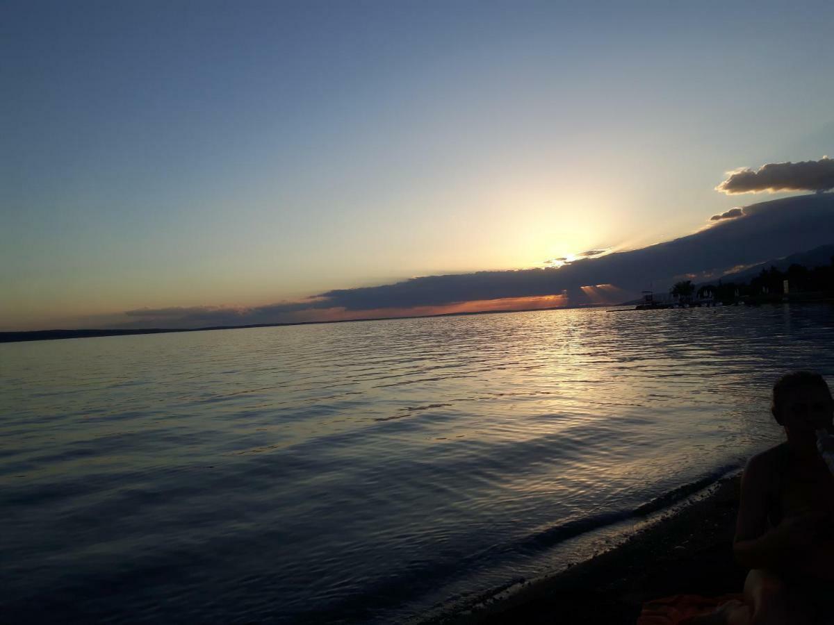 Apartmani Korina Starigrad Paklenica Exterior foto