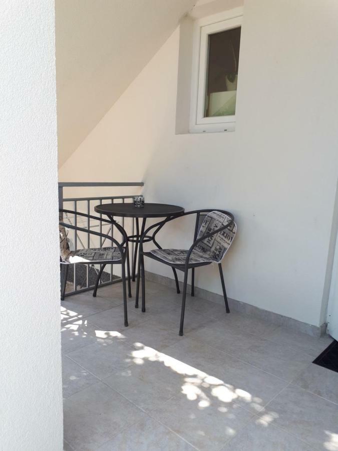 Apartmani Korina Starigrad Paklenica Exterior foto