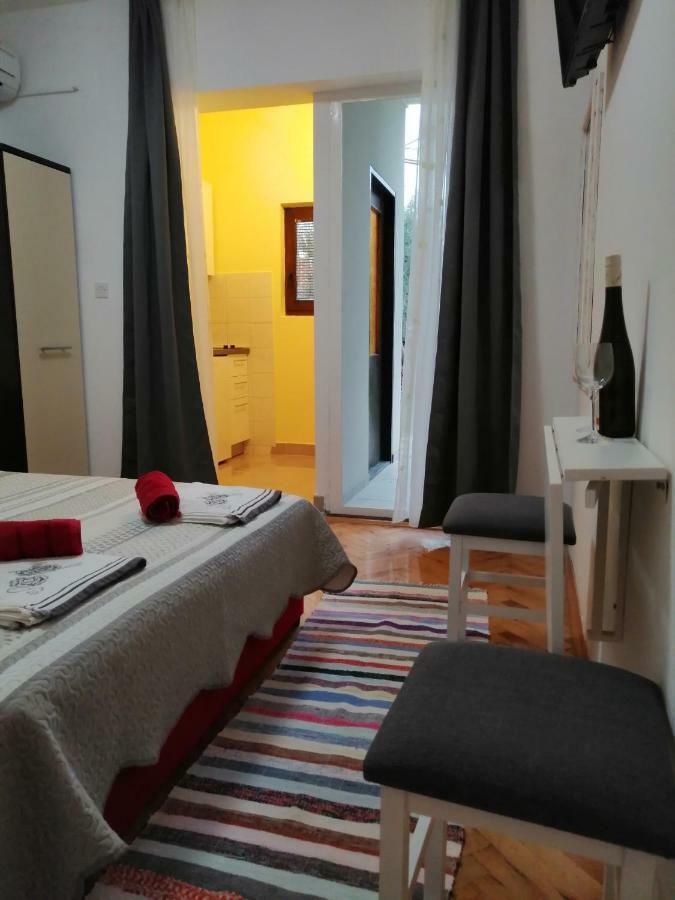 Apartmani Korina Starigrad Paklenica Exterior foto